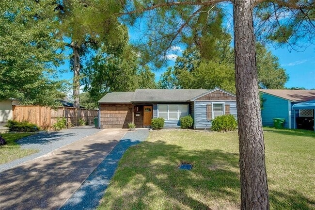Building Photo - 7202 Housman Rental