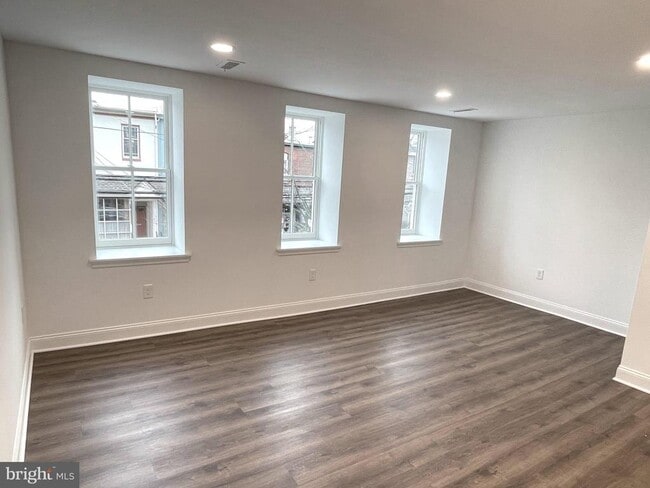 Photo - 26 S State St Unit 2A