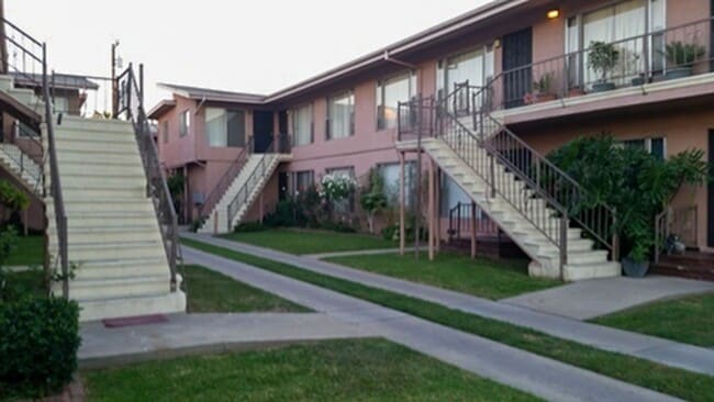 Photo - 3384-3386 Martin Luther King Jr Blvd