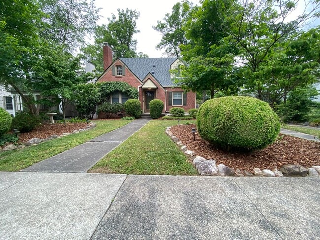 Building Photo - COMING SOON. Sunset Hills 3 bedroom 2 bathroom charming brick bungalow in Greensboro. Lawn care i...