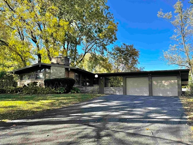 Photo - 7102 Woodhue Ln