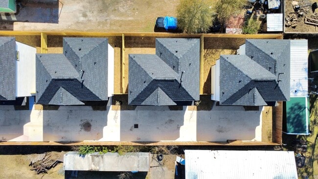 Photo - 8025 Peachtree St