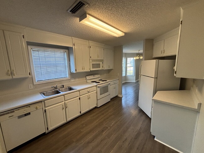 Photo - 165 Radford Cir