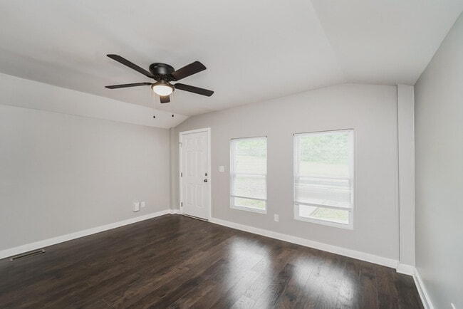 Photo - 1033 Gaither Pl NW