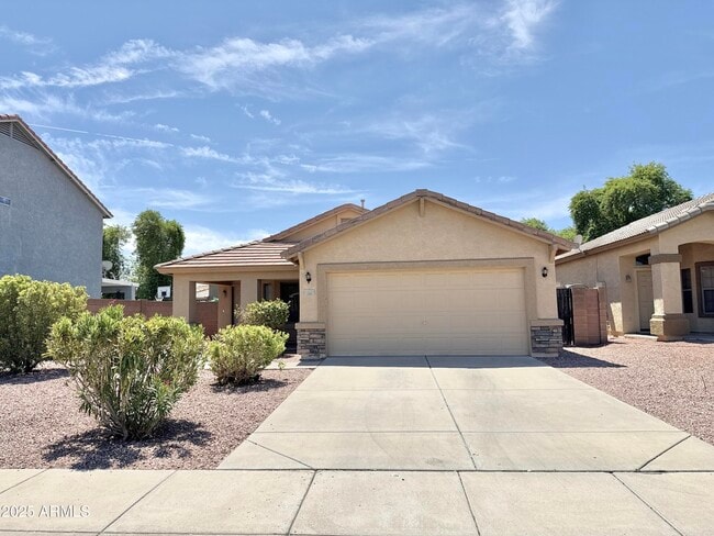 Building Photo - 13221 W Lisbon Ln Rental