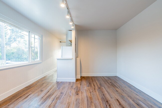 Photo - Studio In Central West Seattle