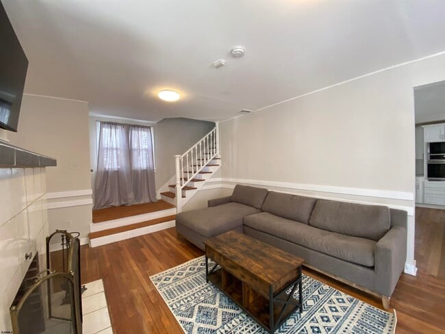 Photo - 29 Bartram Ave
