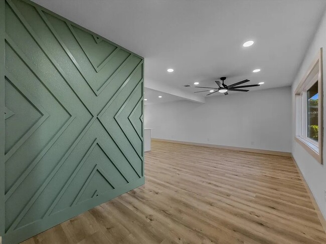 Photo - 1404 Marshalldale Dr