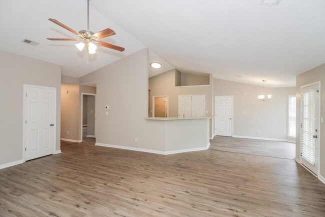 6465 White Hawk Ln