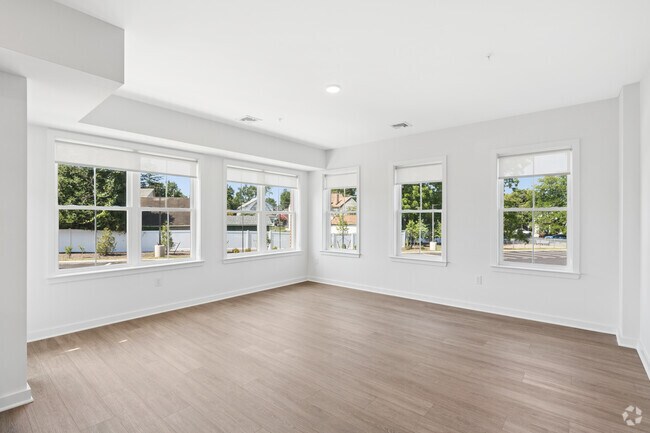 2BR, 2BA - 1,115SF - Living Room - Station at Hatboro