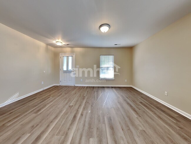 Photo - 5034 Ballantine Dr