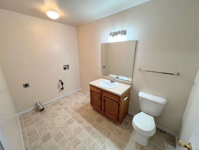 Photo - 16835 A&amp;B Huntington Unit 16835 A Huntington