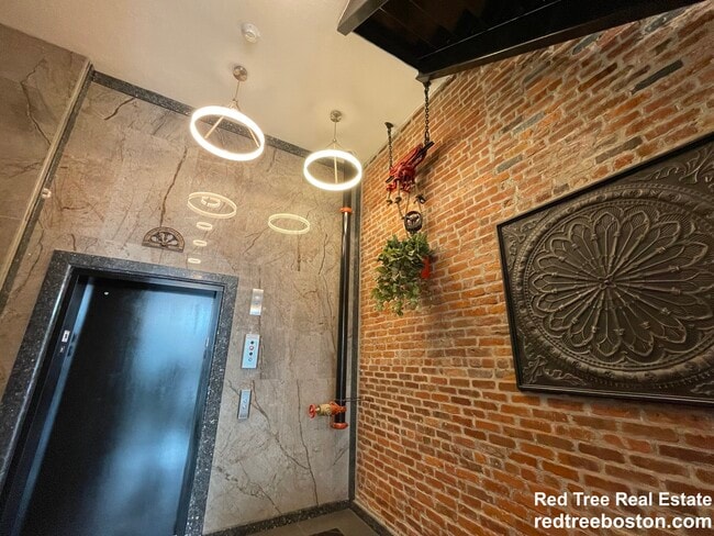 Photo - 1028a Commonwealth Ave Unit 203