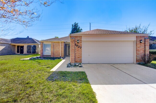 Photo - 1927 Ash Meadow Dr