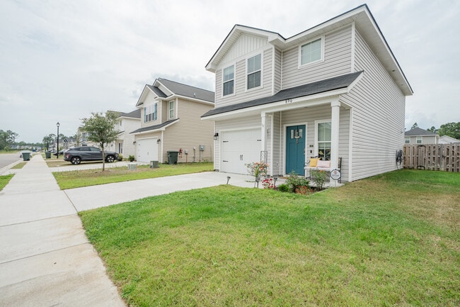 Photo - 890 Grayson Ave
