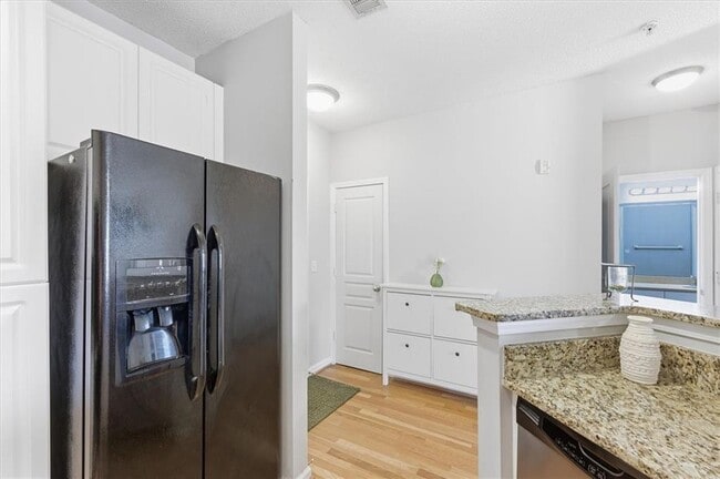 Photo - 10 Perimeter Summit Blvd Unidad 2410