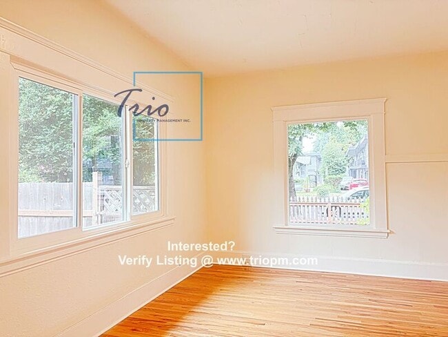 Photo - 1044 W 8th Ave