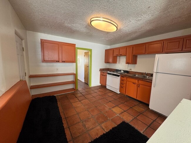 Photo - 334 Charleston St SE Unit A