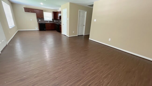 Photo - 8114 Record St Casa