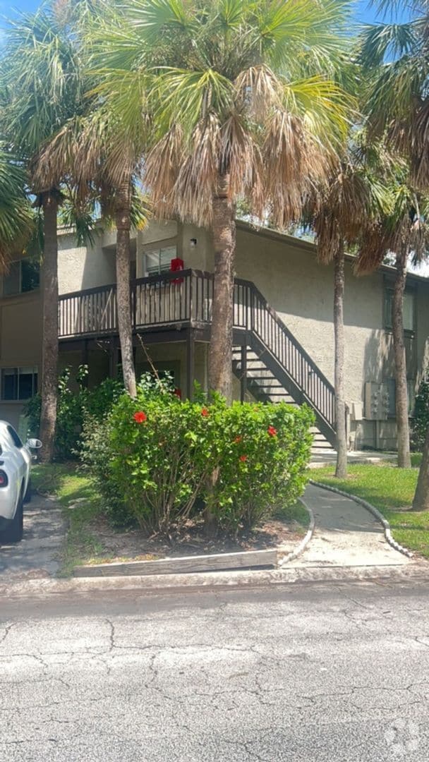 Building Photo - 2 Bedroom, 2 bathroom condo For Rent in To... Unit 45-B2