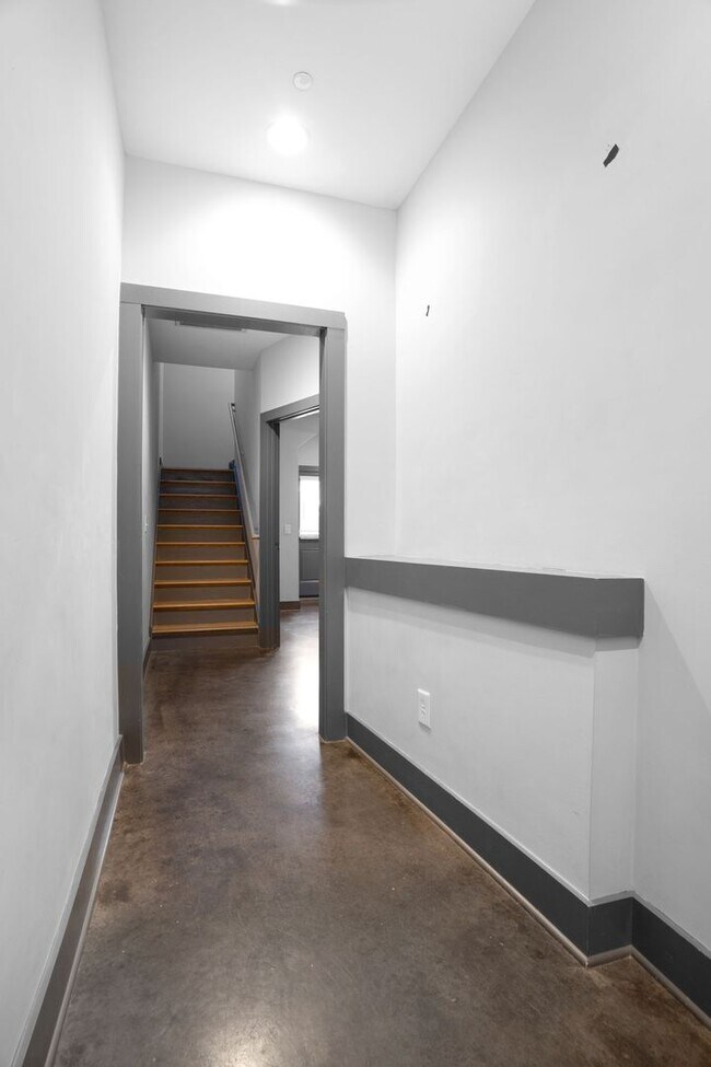 Photo - Conveniently located 2-bedroom townhome in Germantown!