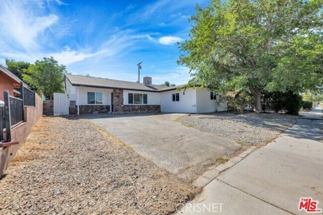 Photo - 44514 Andale Ave