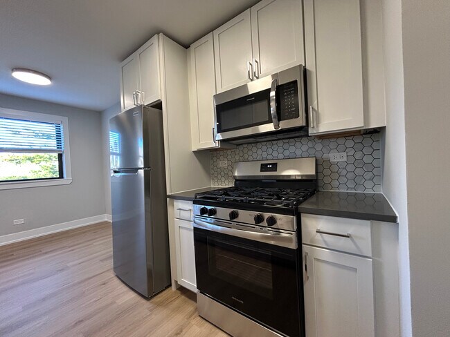 Photo - 540 W Aldine Ave