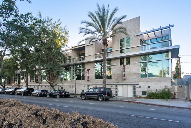 Building Photo - 717 N Highland Ave Unit 10 Rental