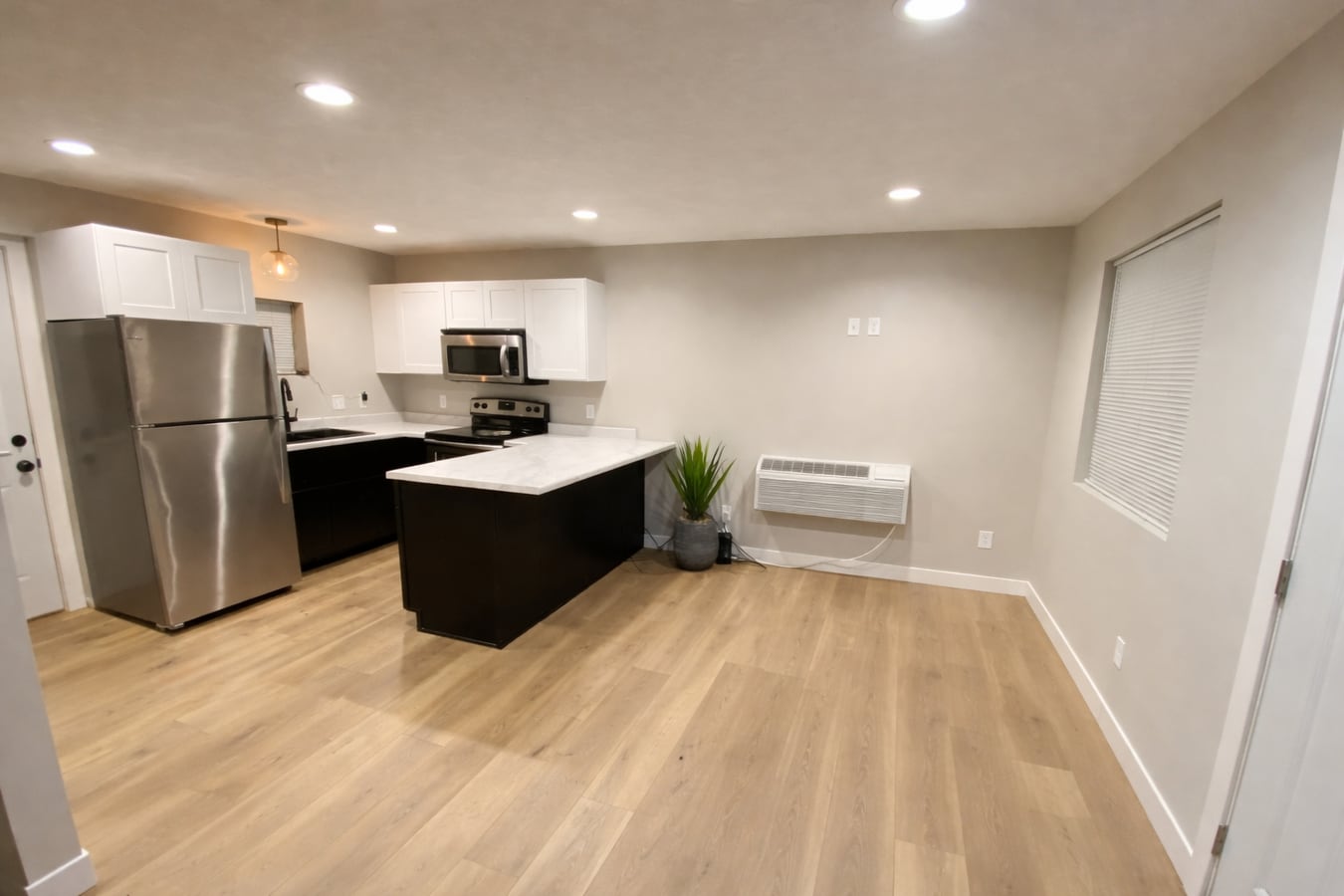 Photo - 500 S Elmwood Ave