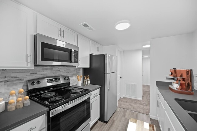 Photo - Ivy Hills Living Spaces