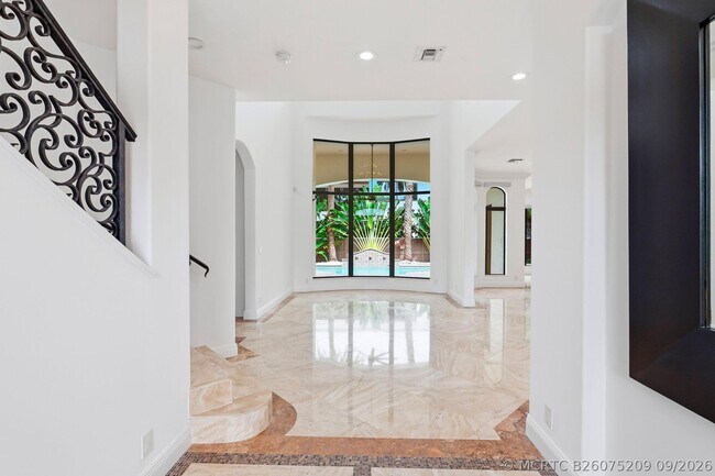 Photo - 260 NE Wavecrest Ct