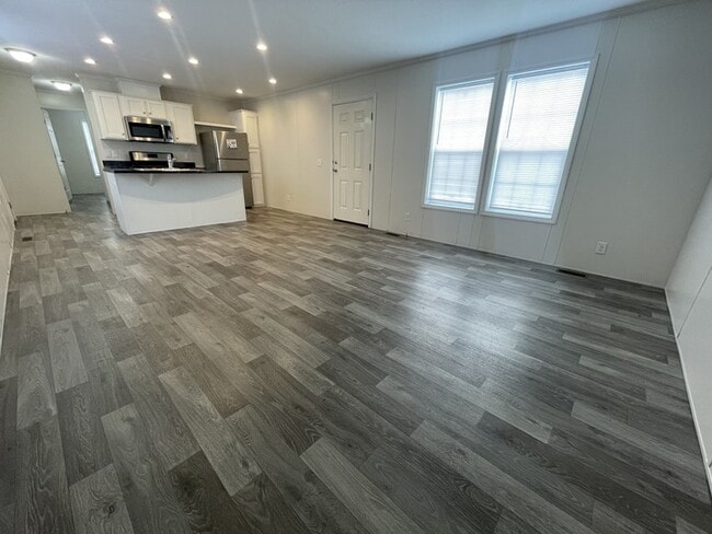 Photo - 38171 Ducharme Dr