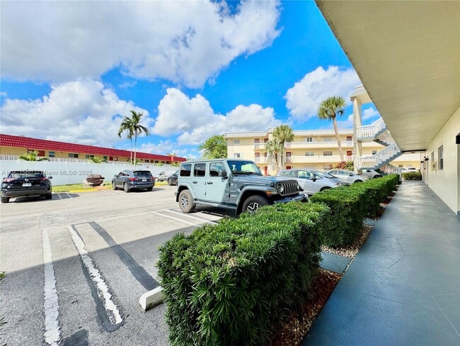 Photo - 4431 NW 16th St Unit H104