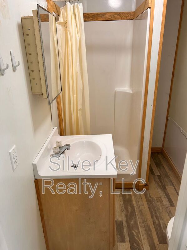 Photo - 115 Burdett Rd