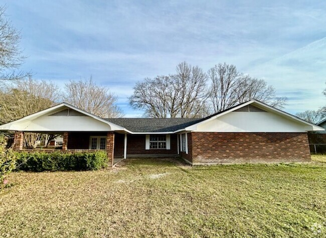 Building Photo - Orange Grove 4 Bedroom Rental