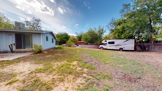 Photo - 2 bedroom duplex in quiet cul-de-sac