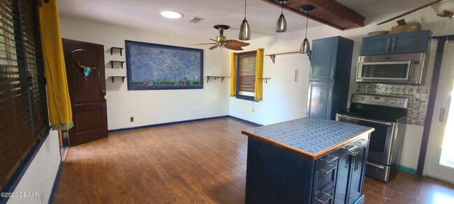 Photo - 315 Golf Blvd