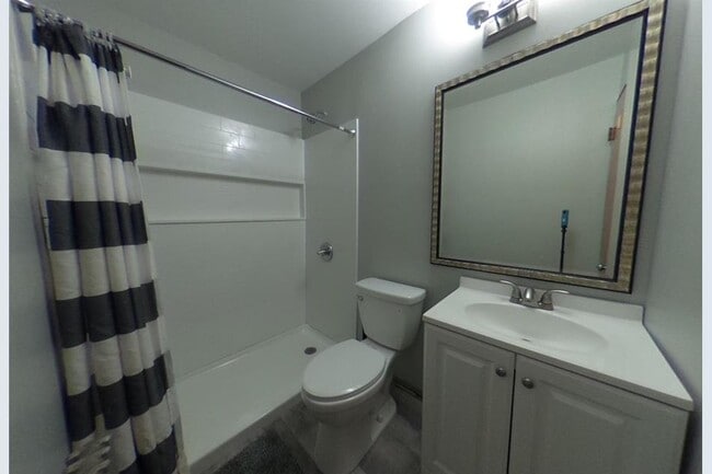 Photo - 1308 119th St