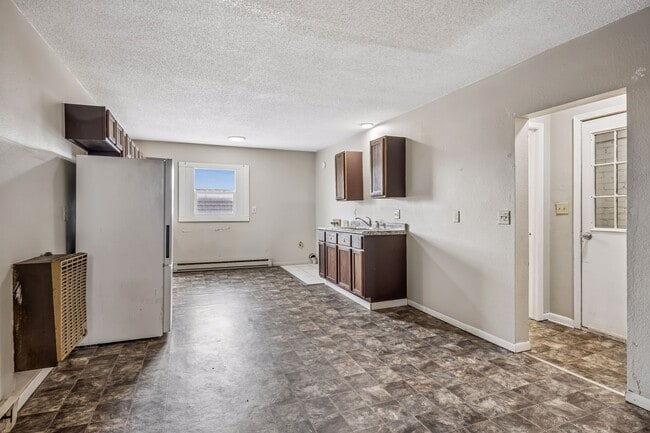 Photo - 106 E 5th St Unit 3-upper