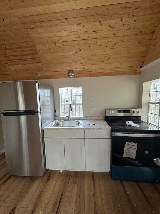 Photo - 1552 Boone Dr Unit B