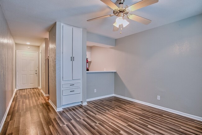 Photo - 1423 Hawthorne St Unit 15