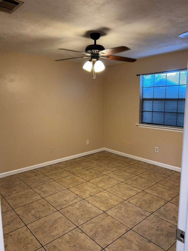 Photo - 2702 Via Milano Ave Townhome