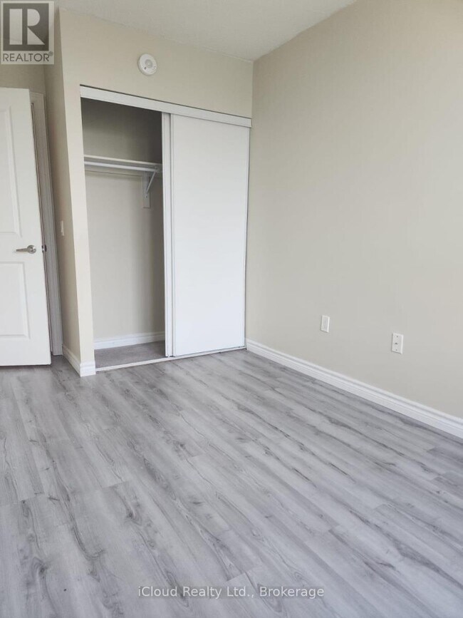 Photo - 630 Sauve St Unit 103