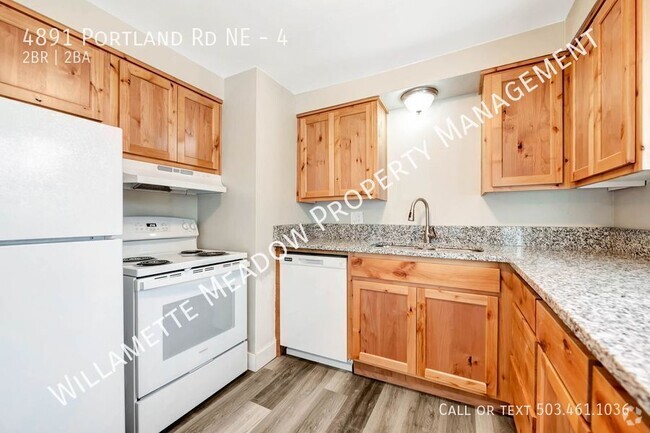 Building Photo - Convenient 2 Bedroom, 1 Bathroom Apartment... Unit 4