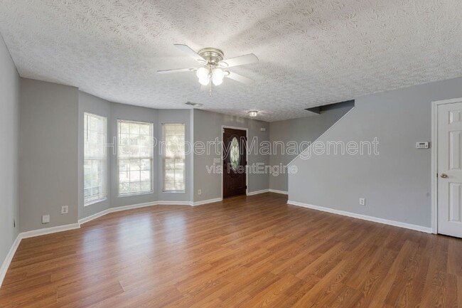 Photo - 5625 Strathmoor Manor Cir