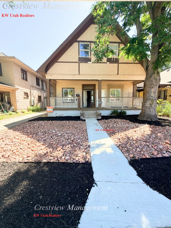 Building Photo - Liberty - Bell Duplex Unit 1