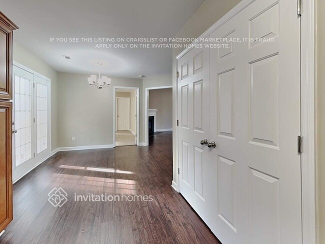 Photo - 1518 Hawkcrest Ln