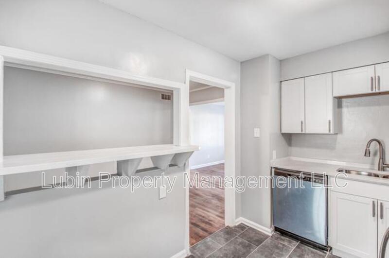 Photo - 3827 S Goodman Cir