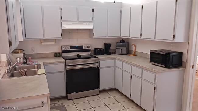 Photo - 17704 Acacia Dr