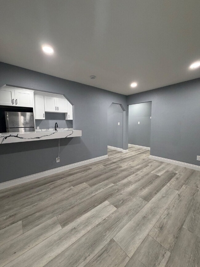 Photo - 100% NEWLY REMODELED - MUST SEE - WON'T LAST _   Only 4 miles from USC and 6 miles from DTLA